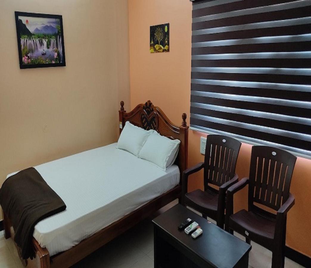 Hotel Jeeva Residency Thalaivasal Esterno foto